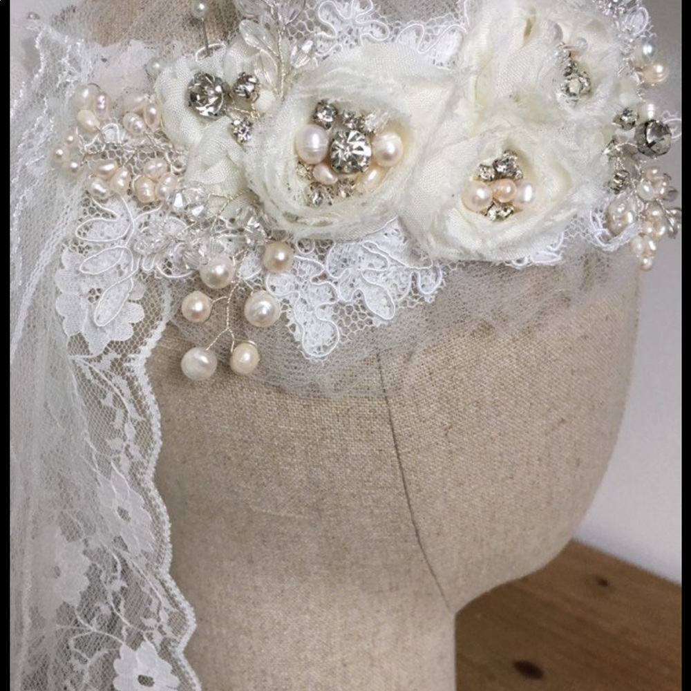 Bridal hair adornment